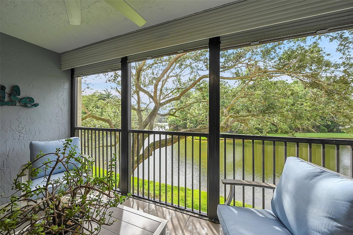 1818 Hammock Blvd 222