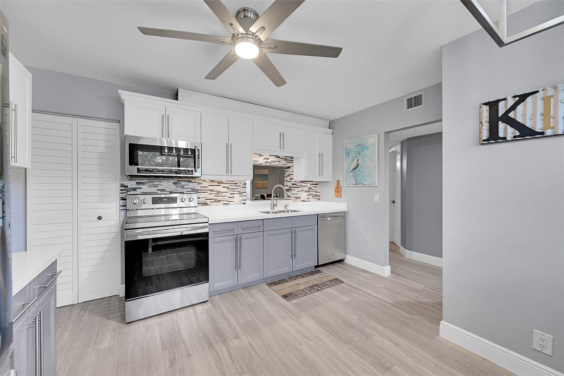 1818 Hammock Blvd 222