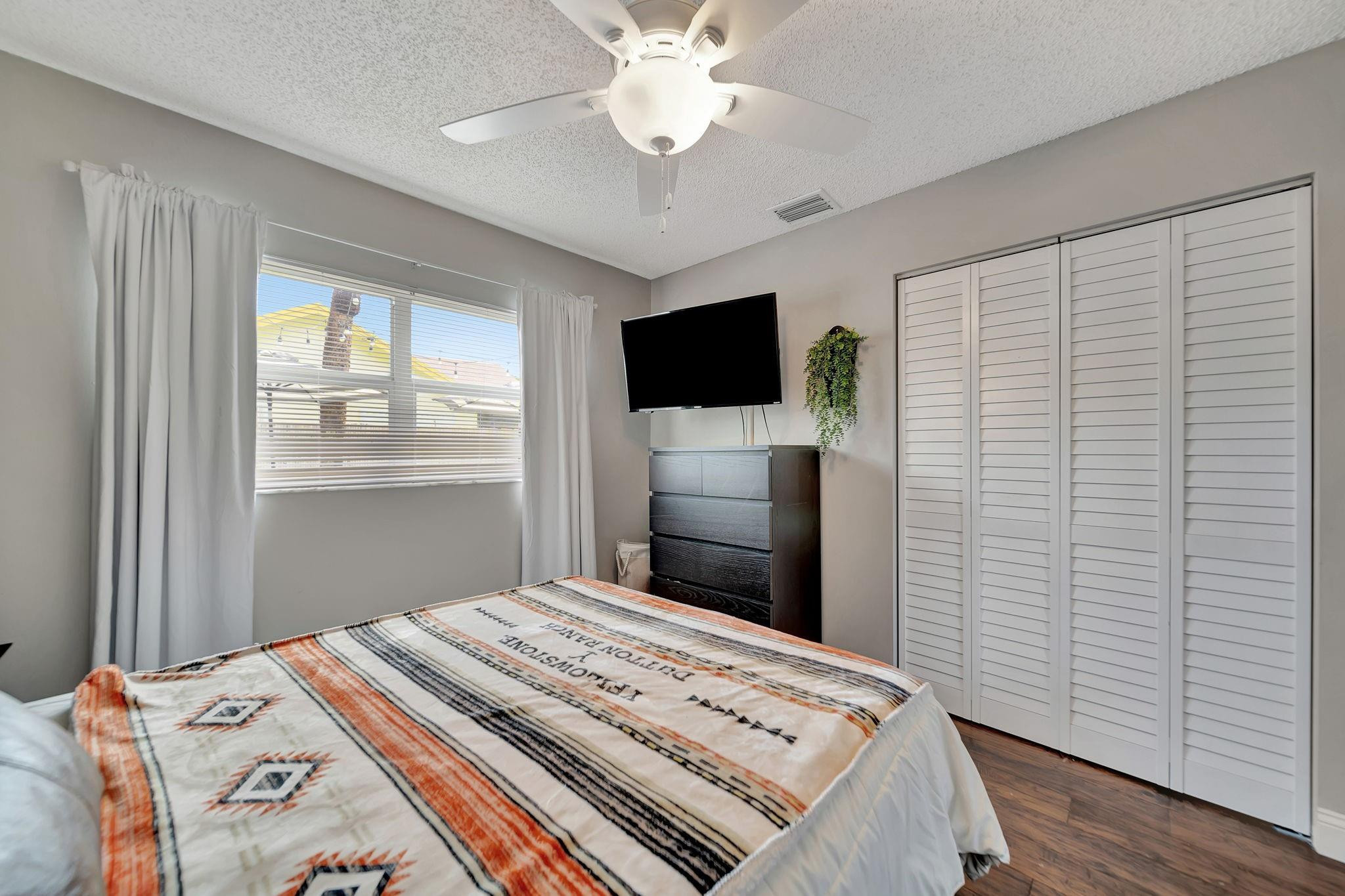 7327 NW 38th Court