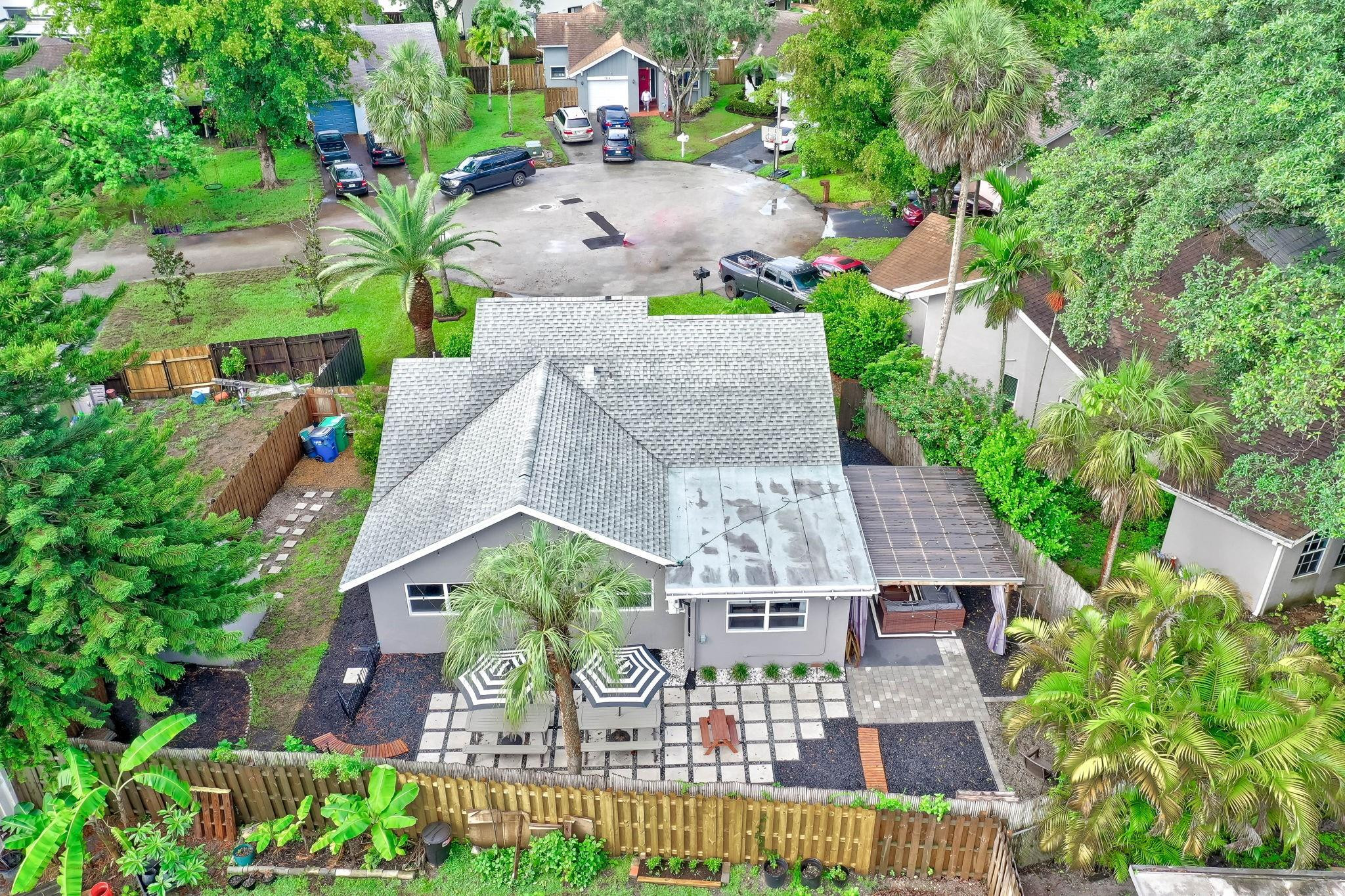 7327 NW 38th Court