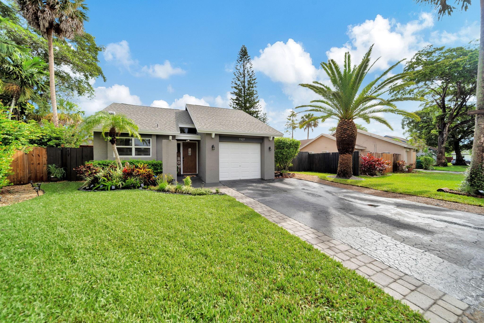 7327 NW 38th Court