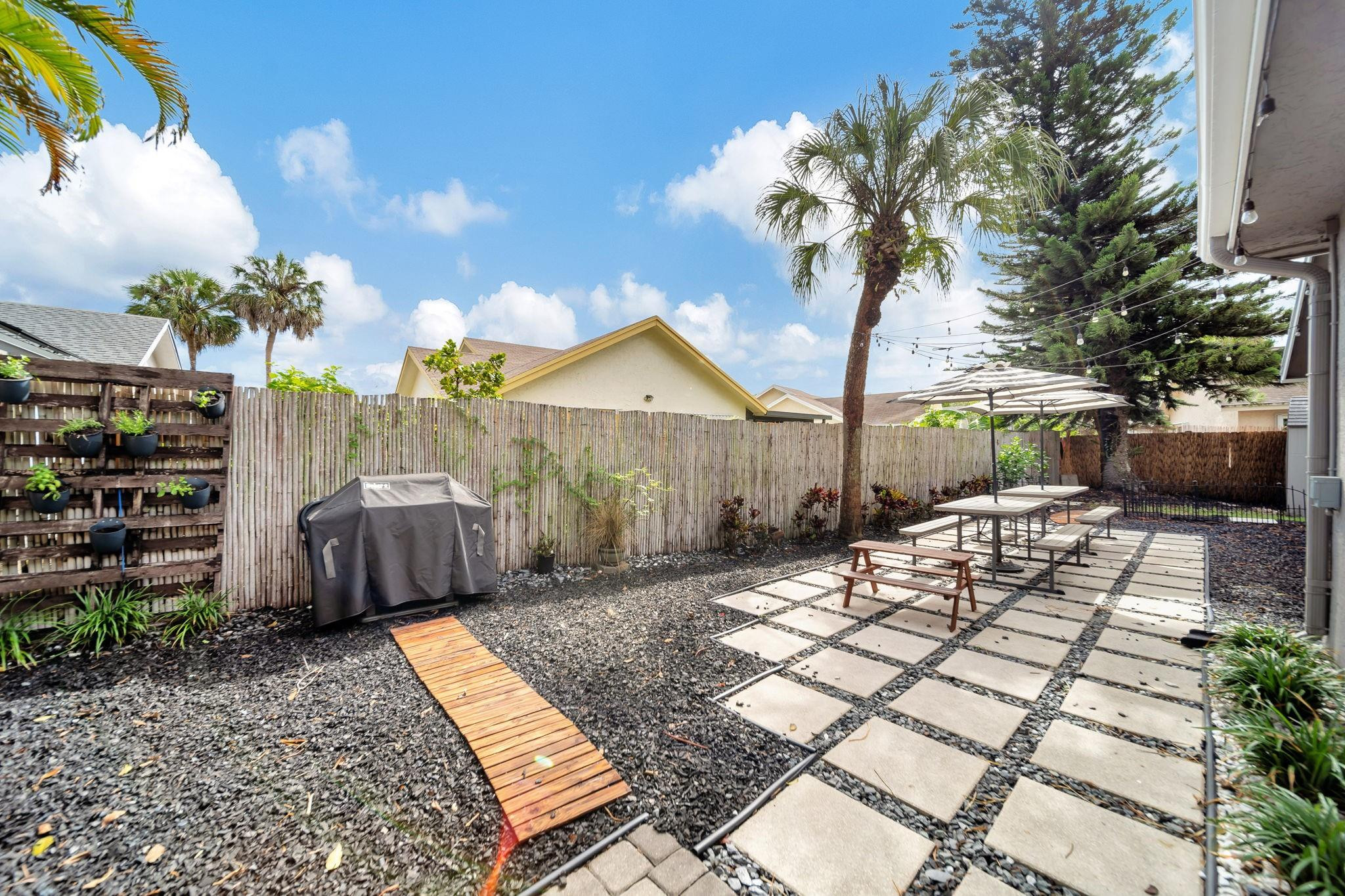 7327 NW 38th Court