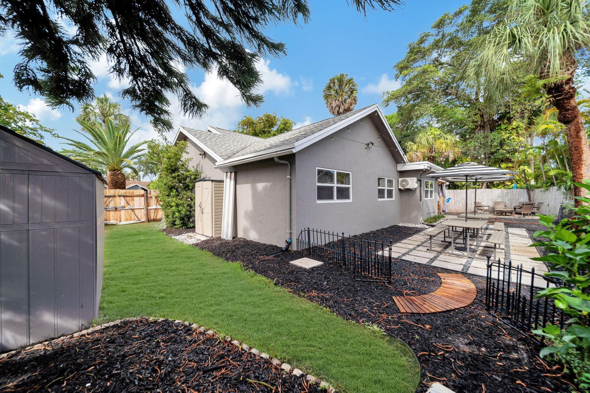 7327 NW 38th Court