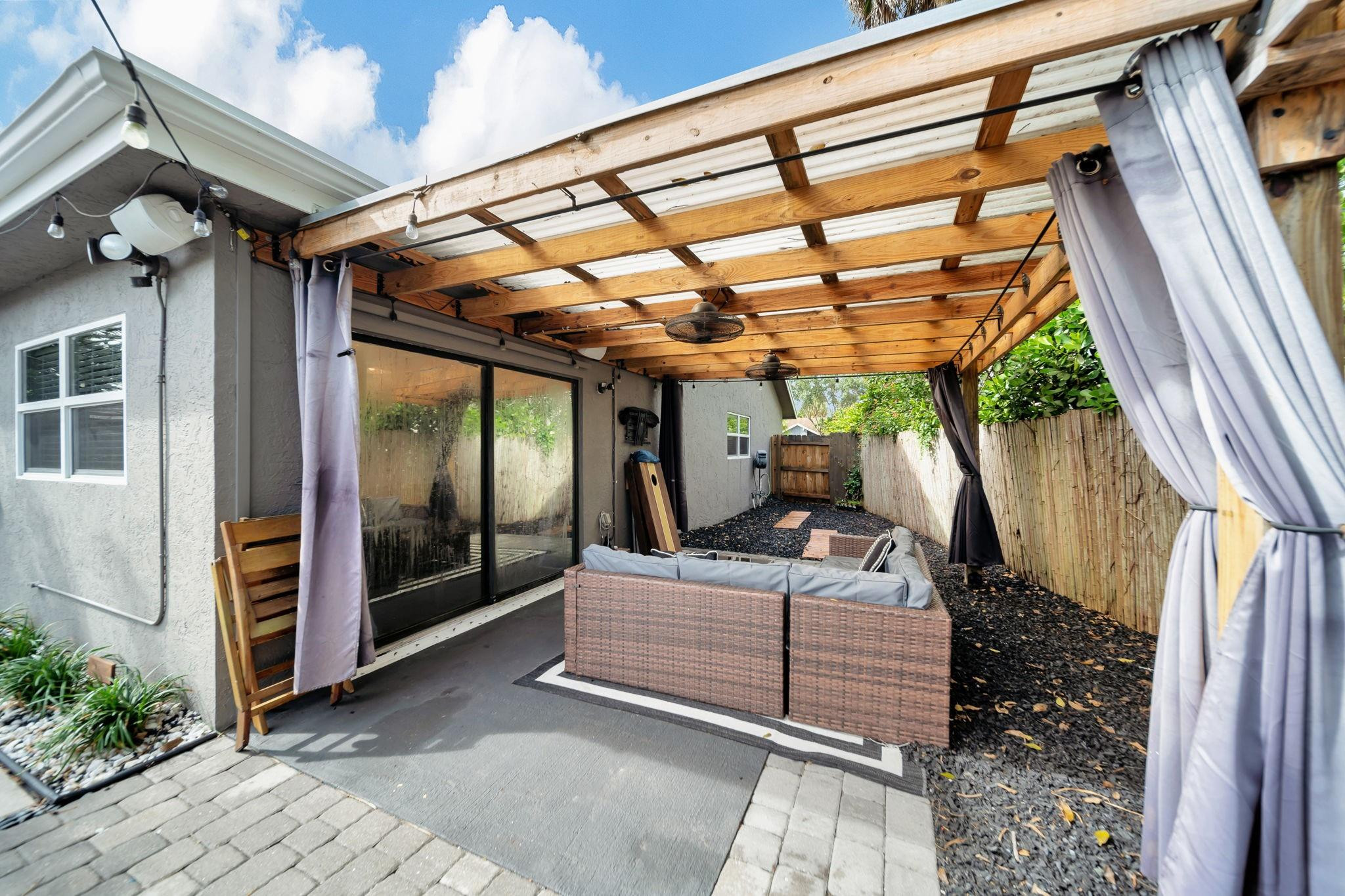 7327 NW 38th Court