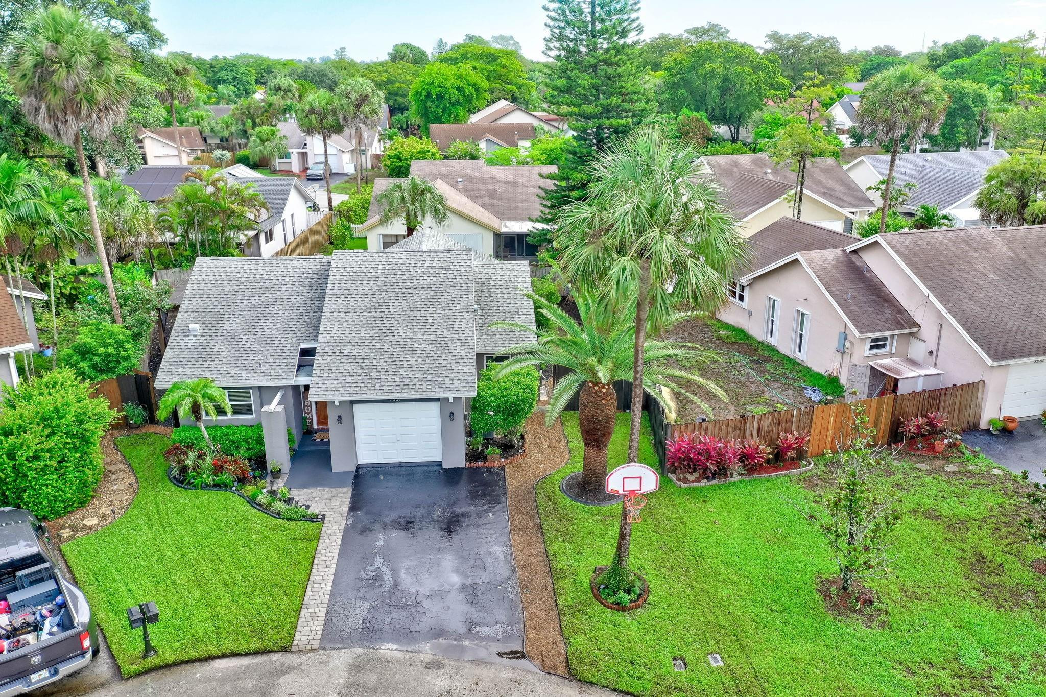7327 NW 38th Court