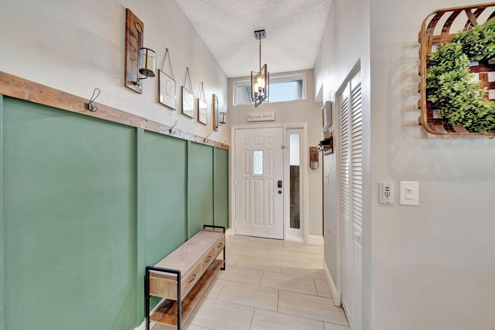 7327 NW 38th Court