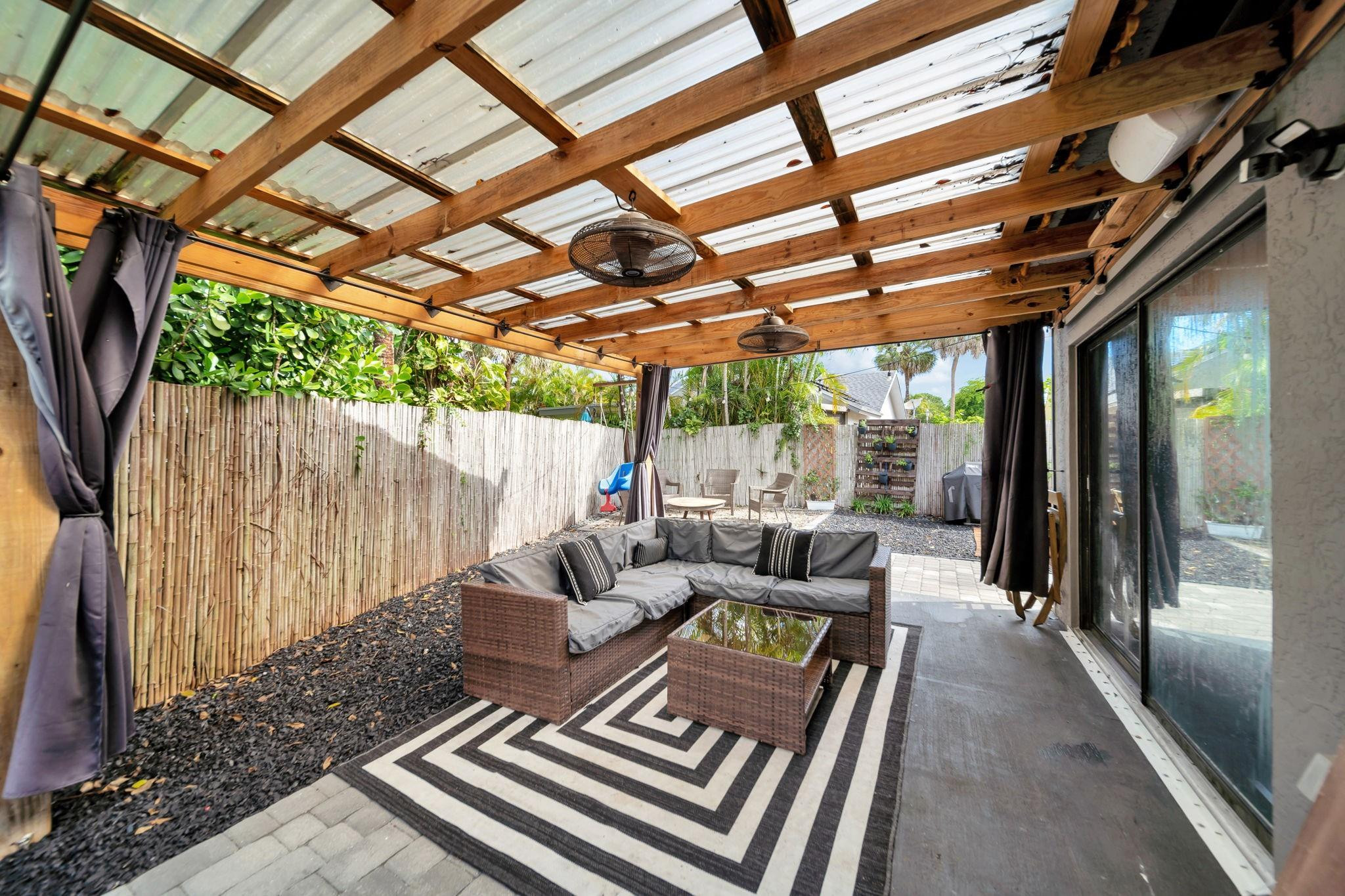 7327 NW 38th Court