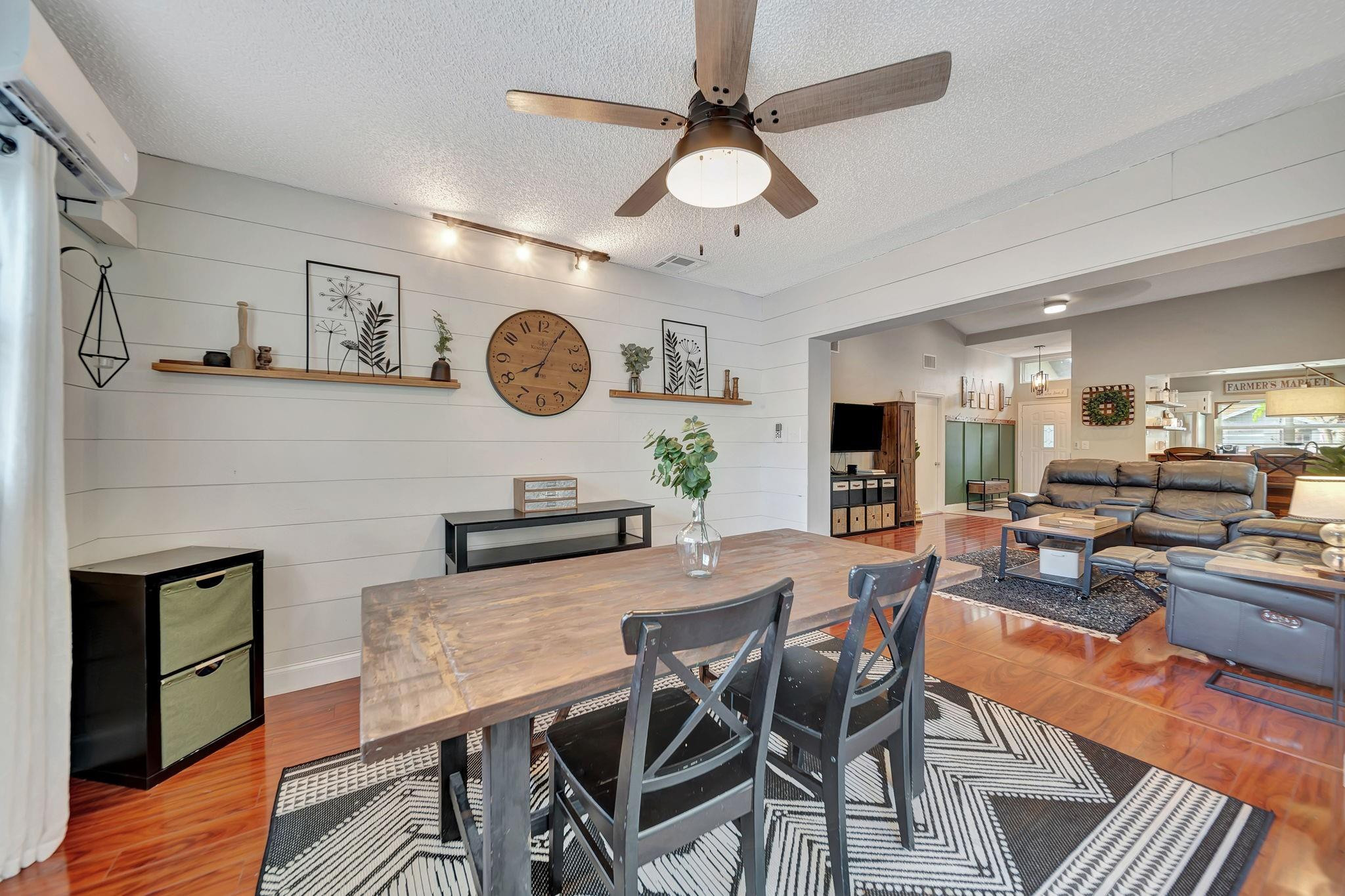 7327 NW 38th Court