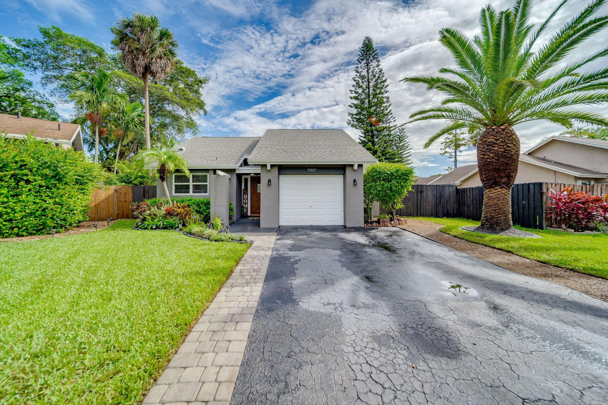 7327 NW 38th Court