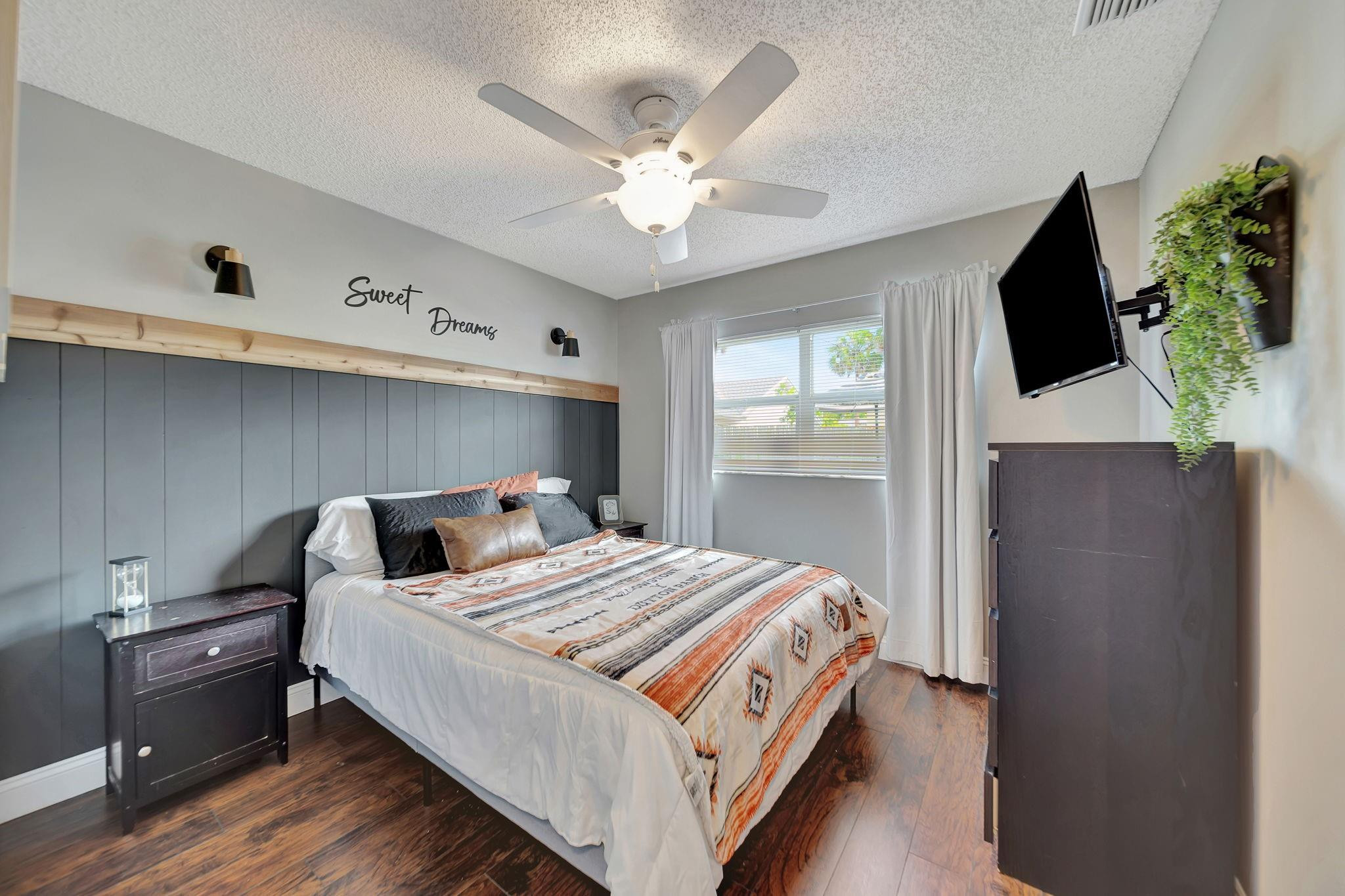 7327 NW 38th Court