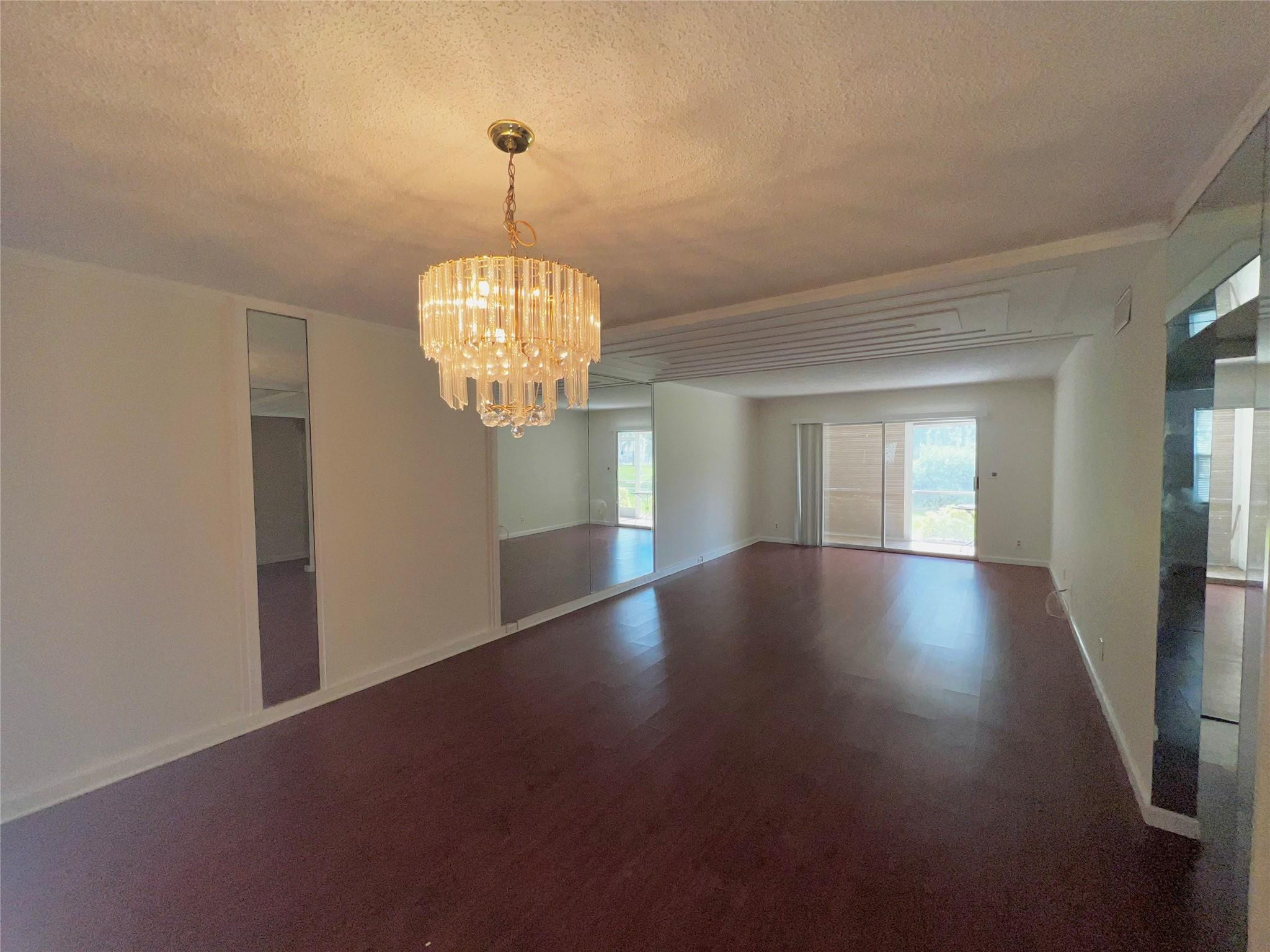 2901 Victoria Cir D1