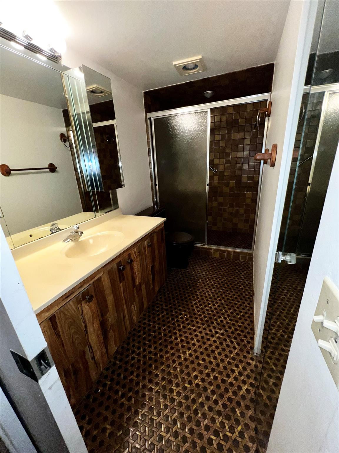 2901 Victoria Cir D1