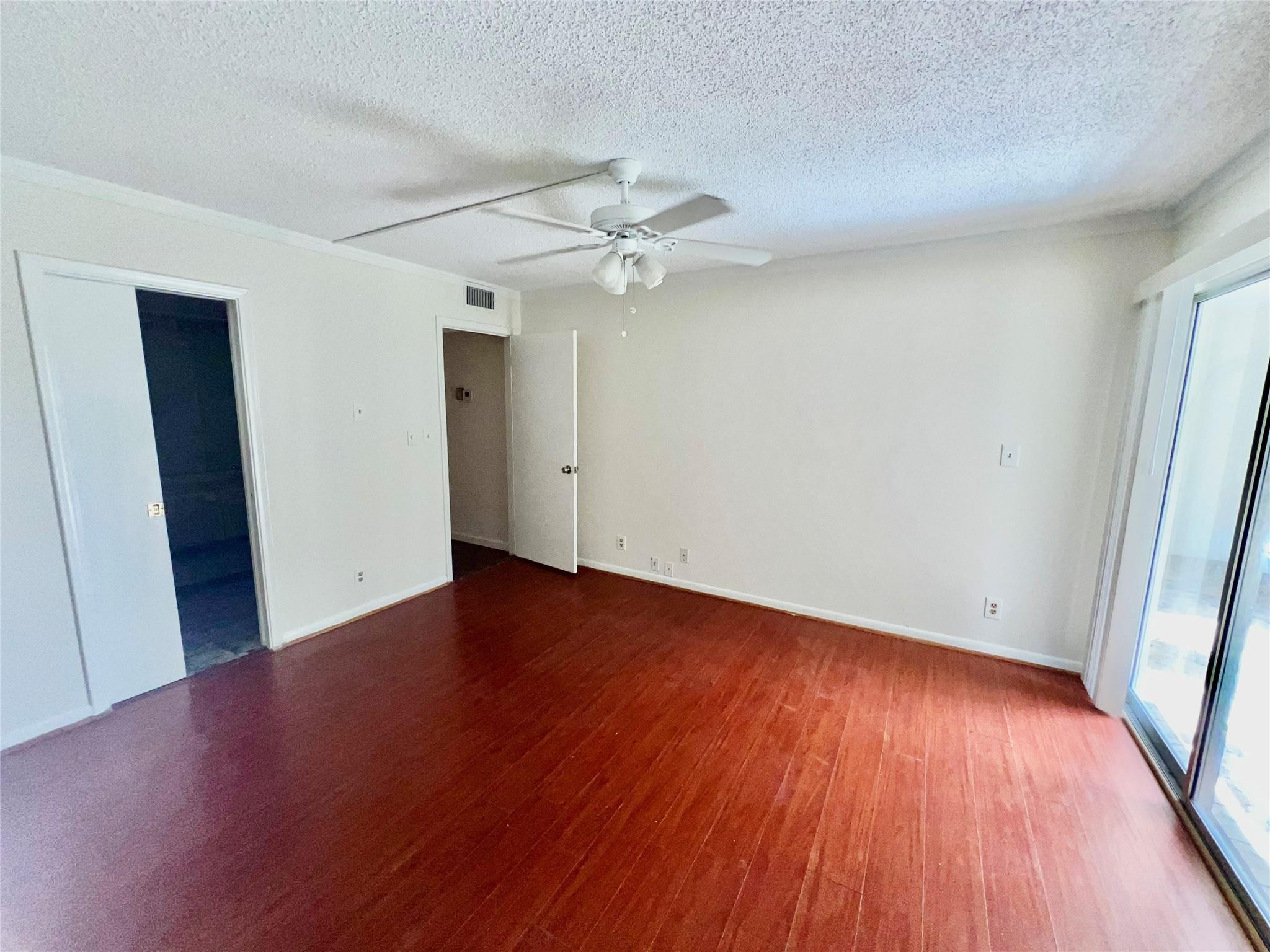 2901 Victoria Cir D1