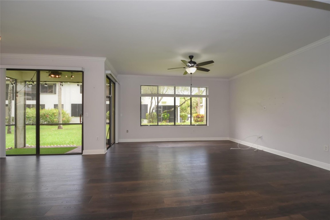 7525 NW 61st Ter 701