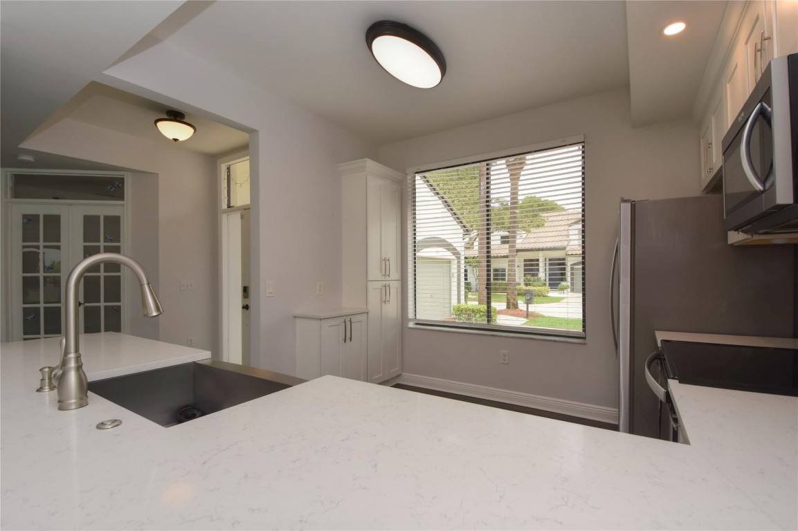 7525 NW 61st Ter 701