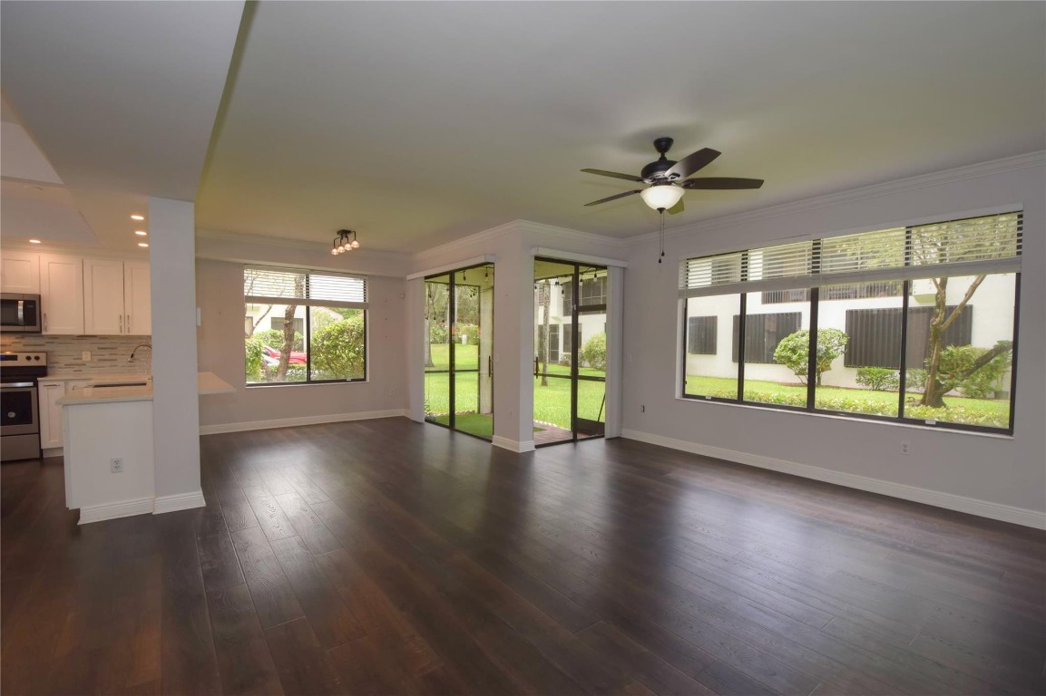 7525 NW 61st Ter 701