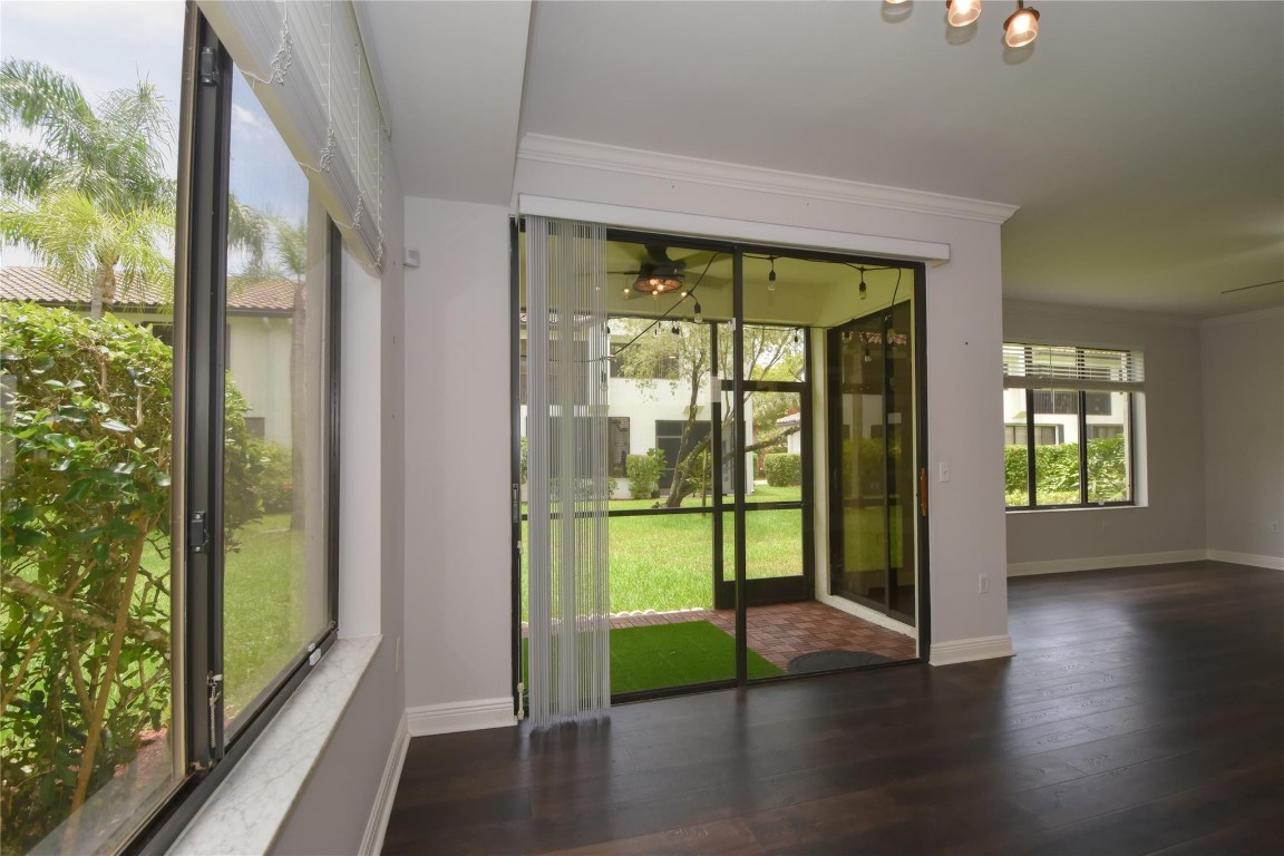 7525 NW 61st Ter 701