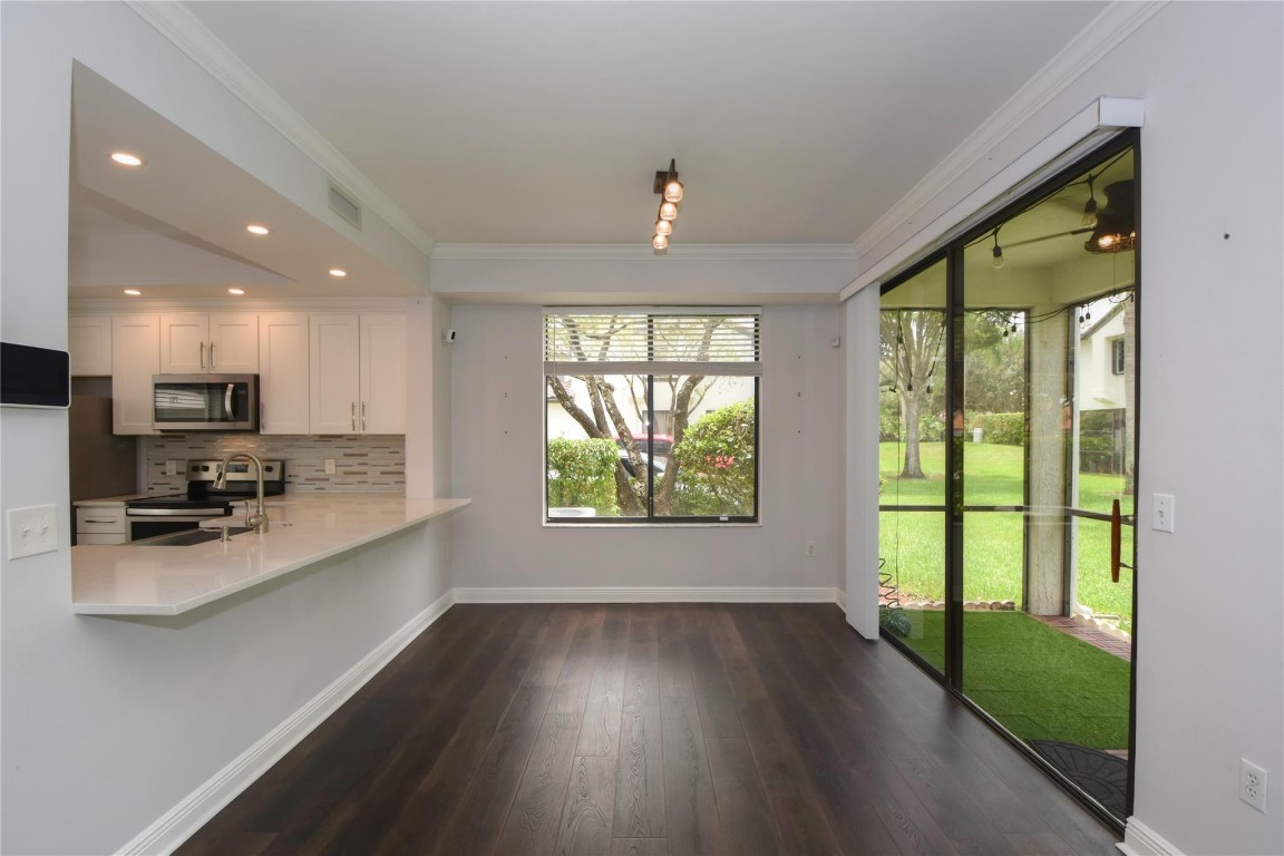 7525 NW 61st Ter 701