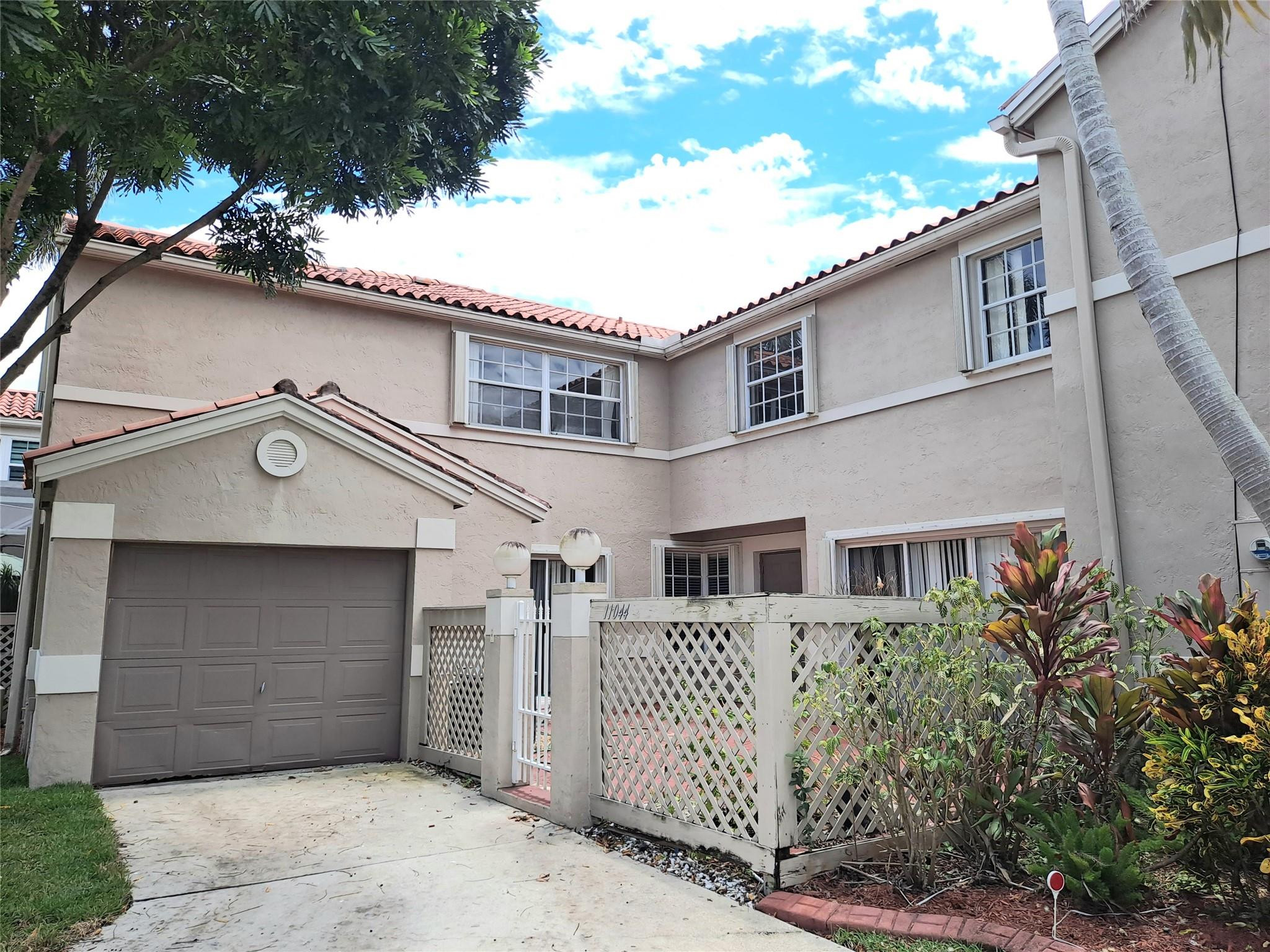 11044 Neptune Dr