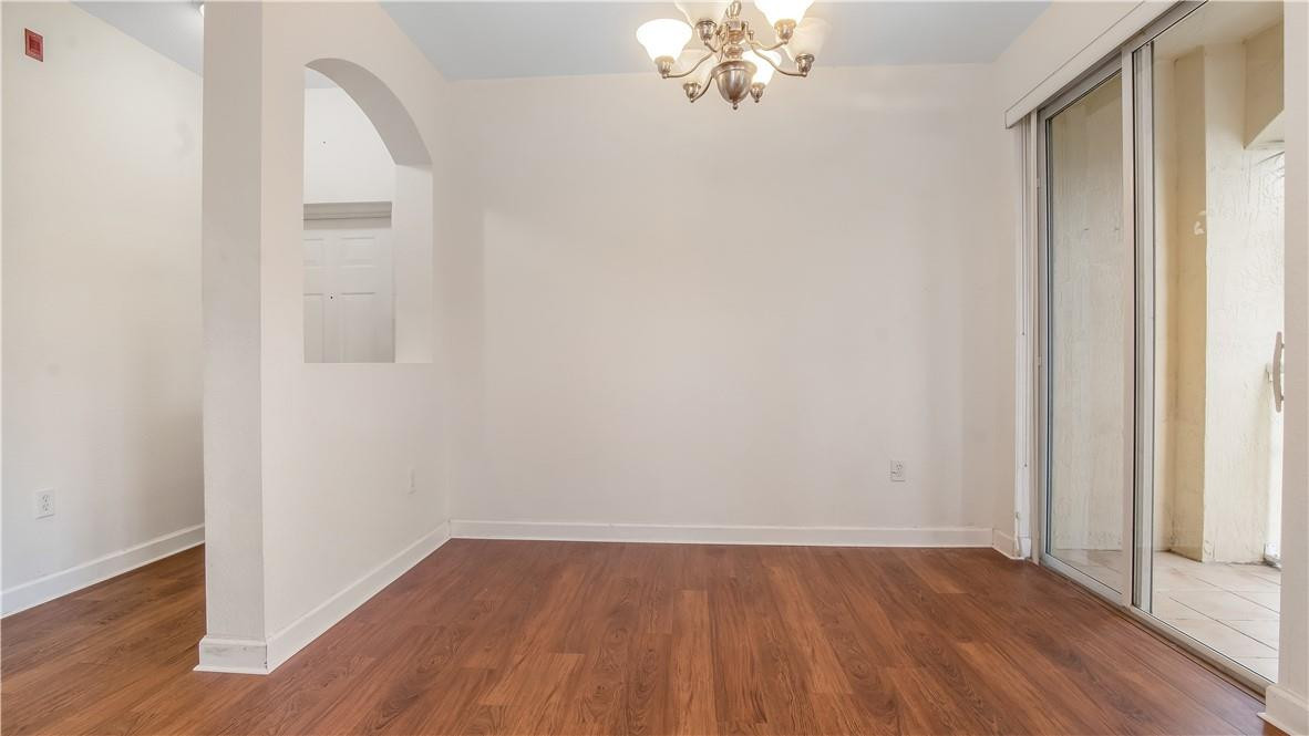 100 S JACARANDA C.C. 200