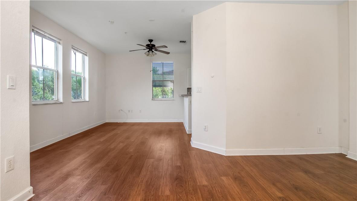 100 S JACARANDA C.C. 200