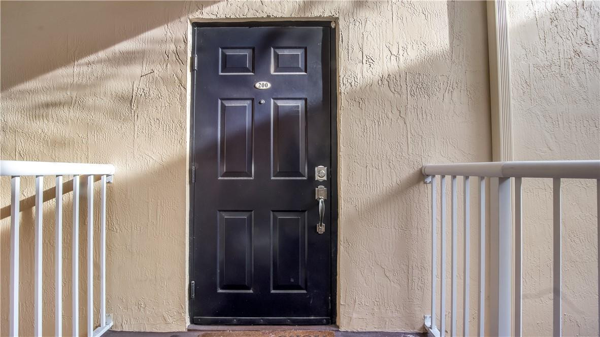 100 S JACARANDA C.C. 200