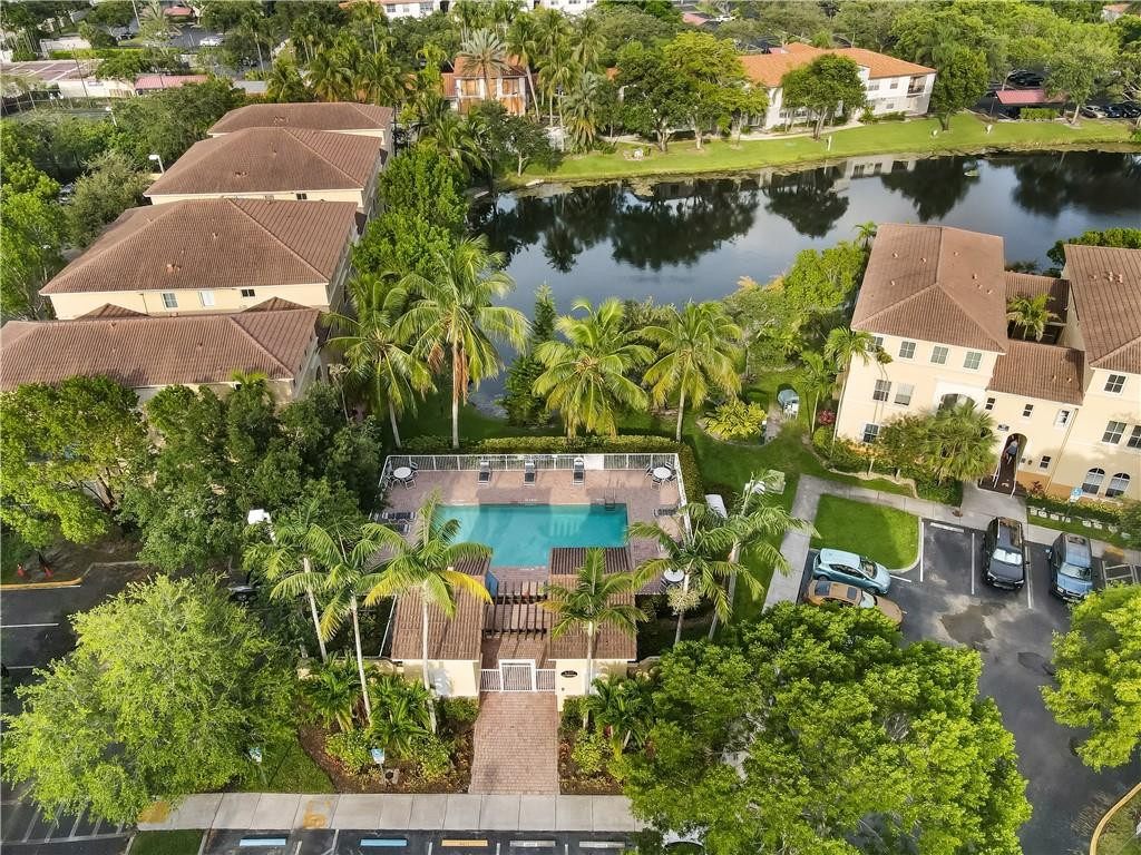 100 S JACARANDA C.C. 200