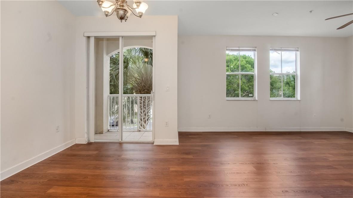 100 S JACARANDA C.C. 200