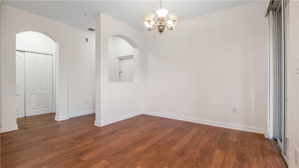 100 S JACARANDA C.C. 200