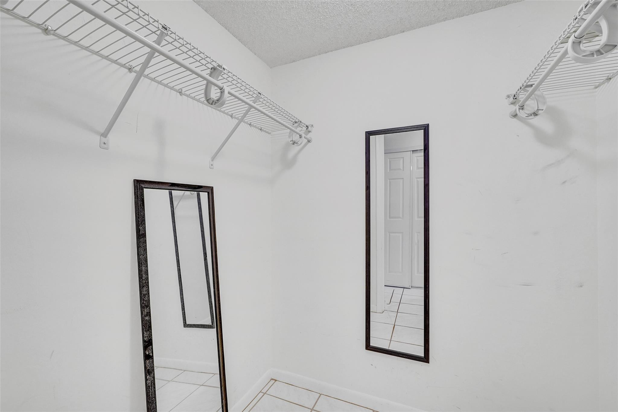 4111 Stirling Rd 304