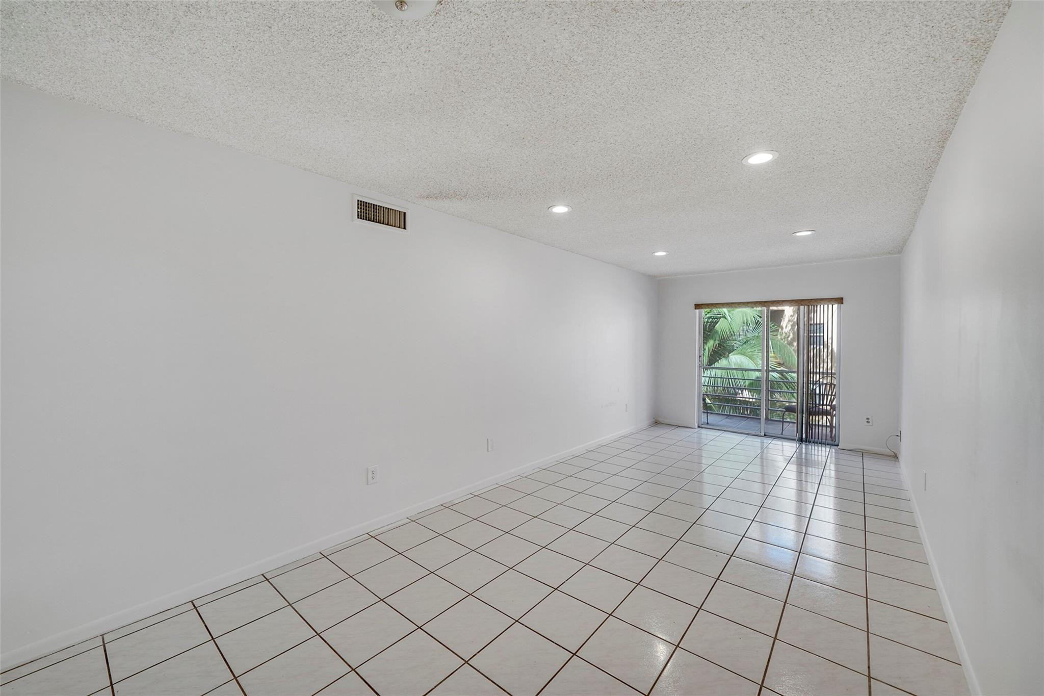 4111 Stirling Rd 304