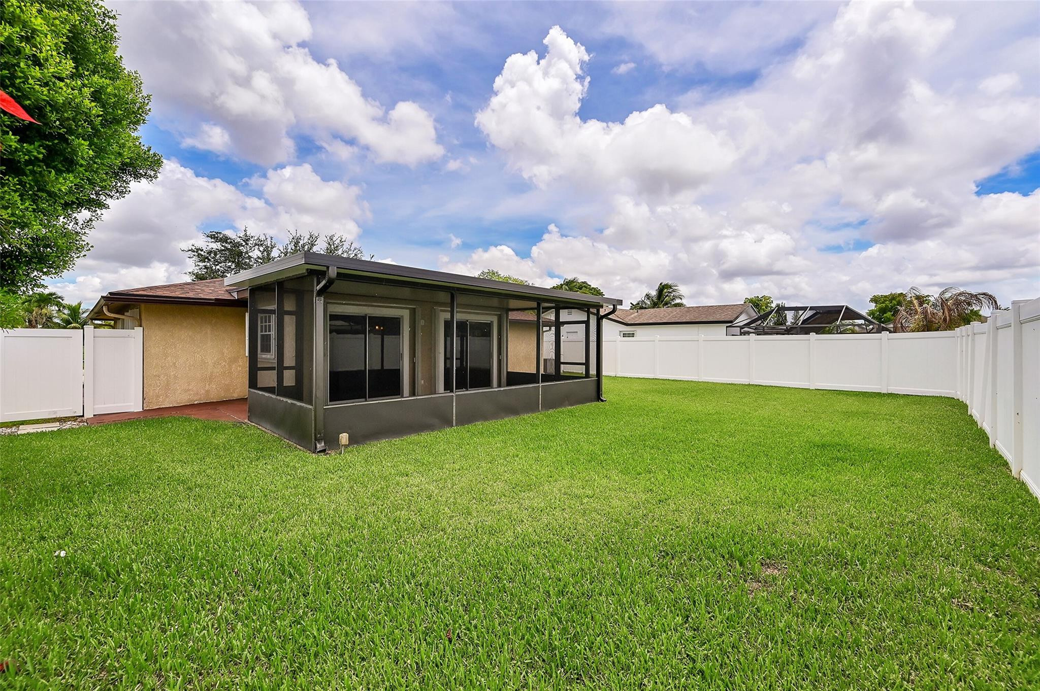 8101 NW 103rd Ave