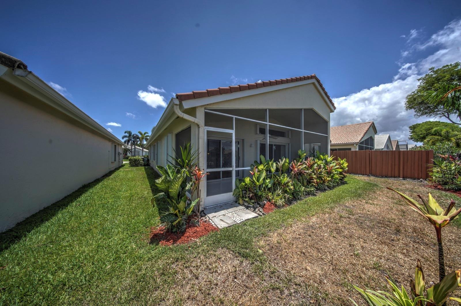 8765 Thames River Dr