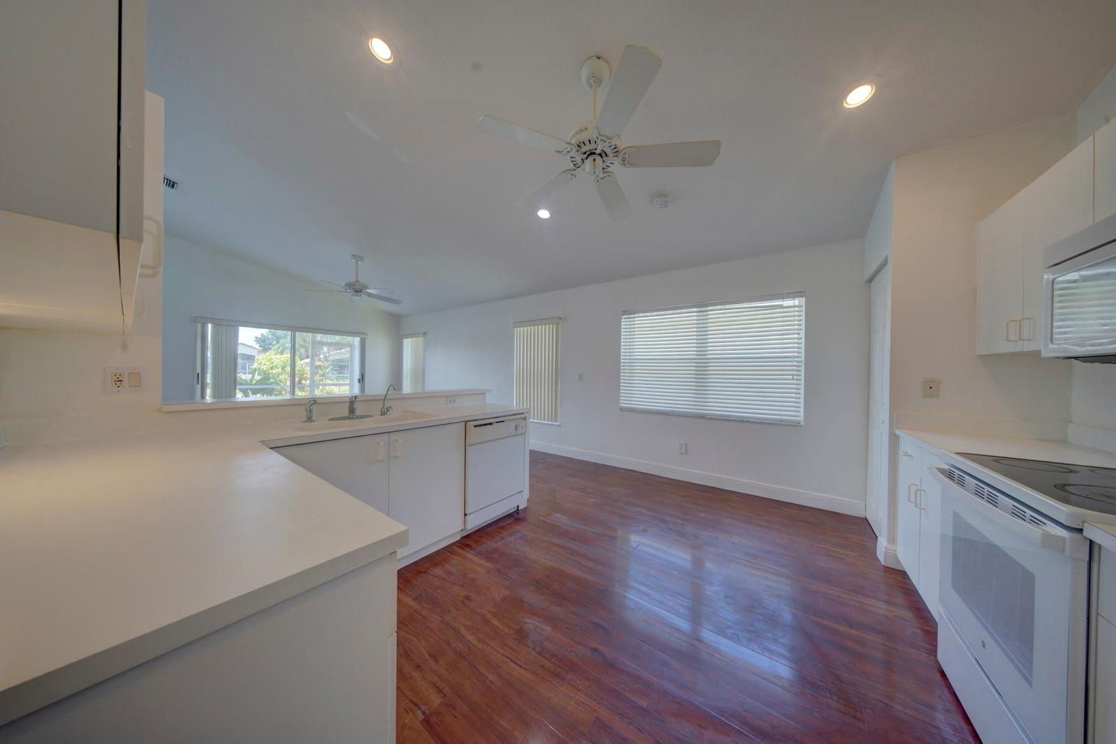 8765 Thames River Dr