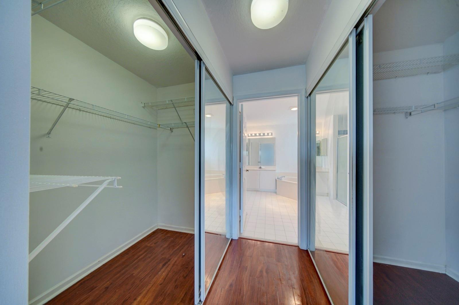 8765 Thames River Dr