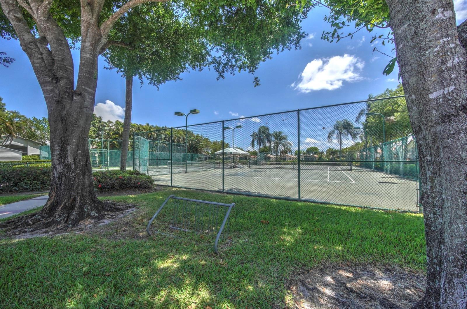 8765 Thames River Dr