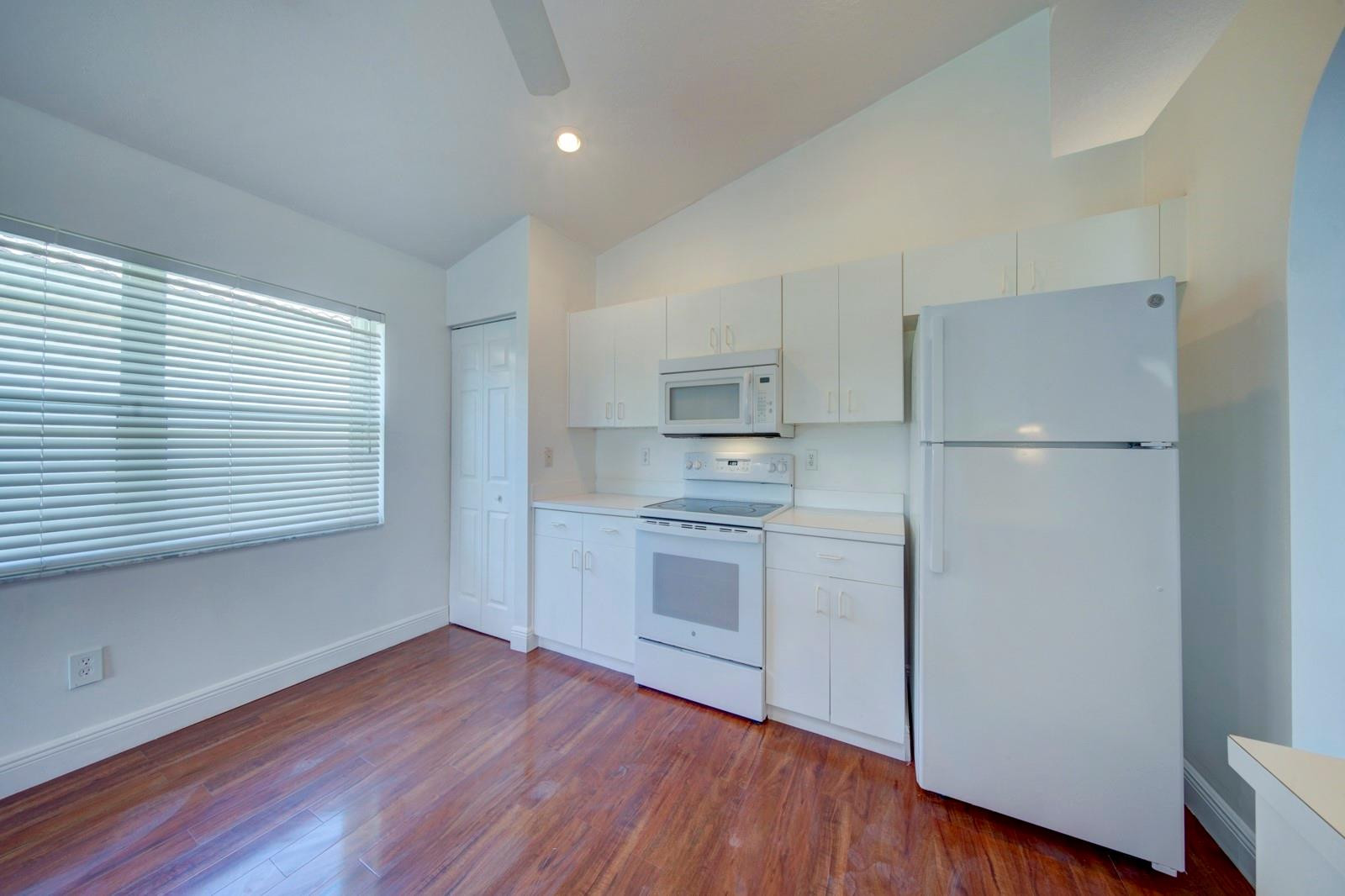 8765 Thames River Dr