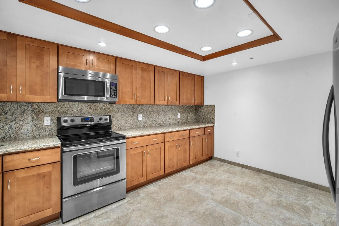 5951 WELLESLEY PARK Drive 104