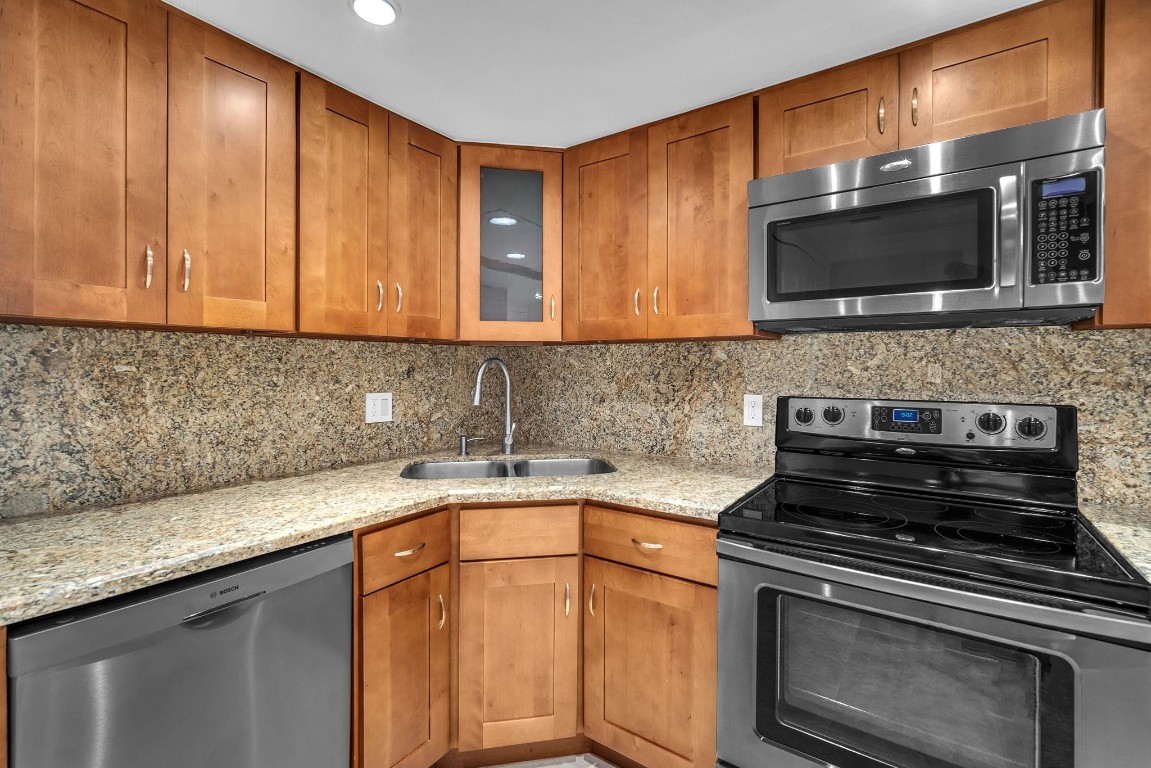 5951 WELLESLEY PARK Drive 104