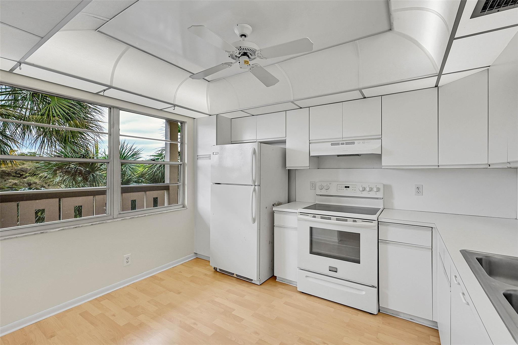 1804 Eleuthera Pt E3