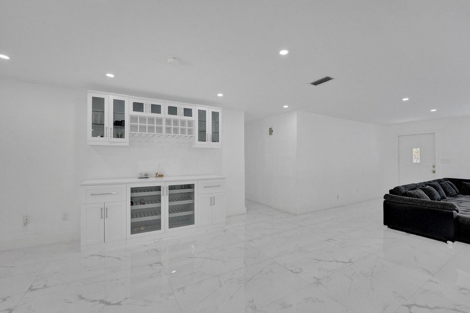 2109 NW 87th Ter