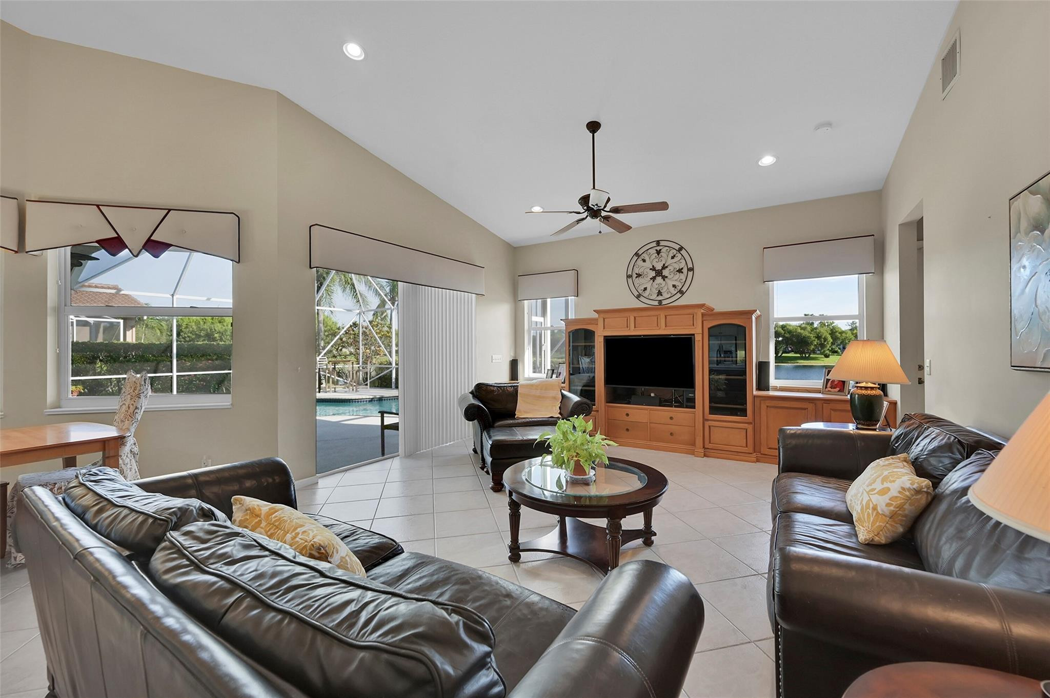 5079 Kensington Cir