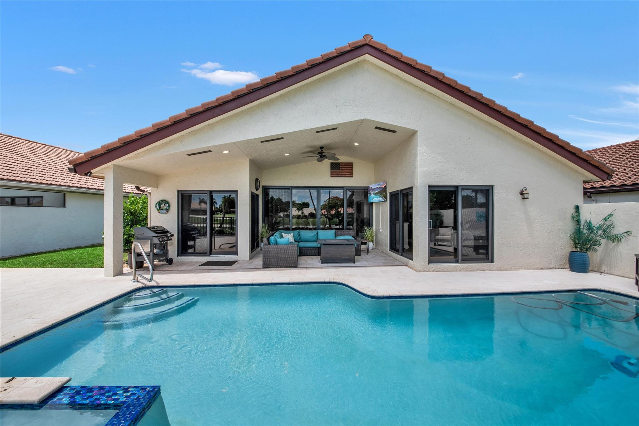 10271 Sunset Bend Dr