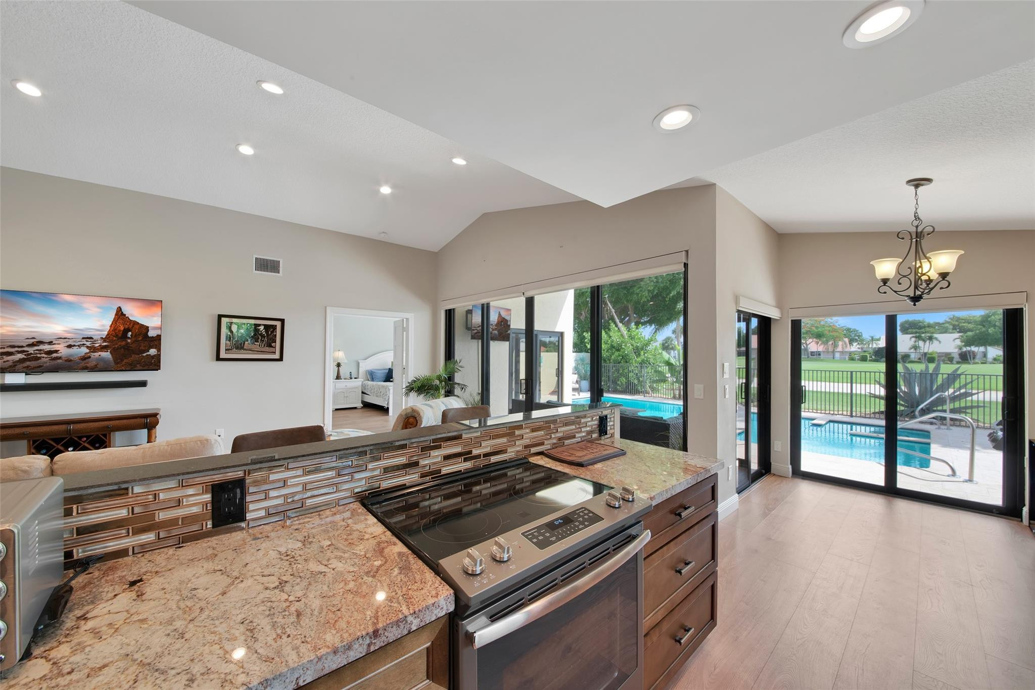 10271 Sunset Bend Dr