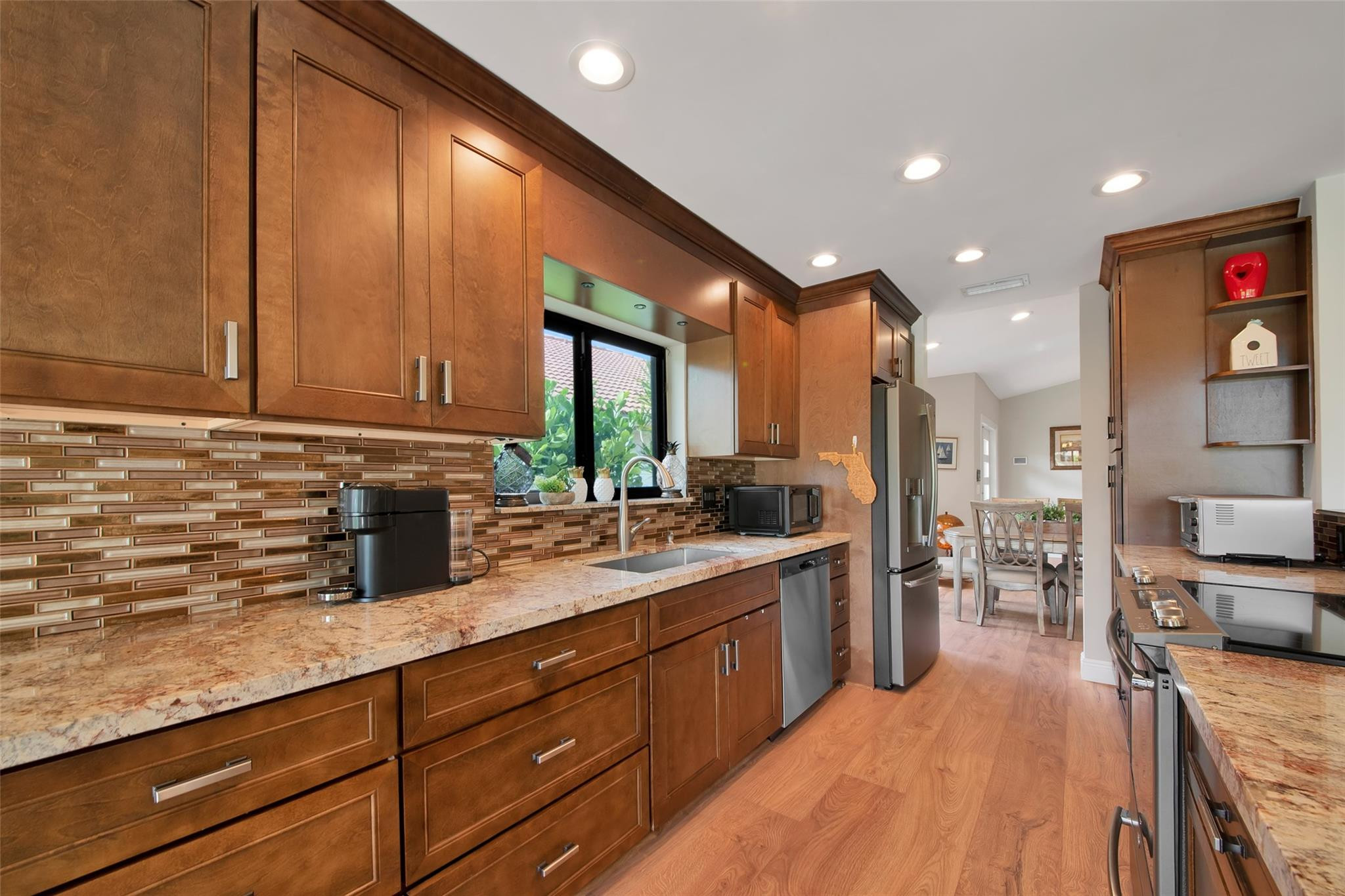 10271 Sunset Bend Dr