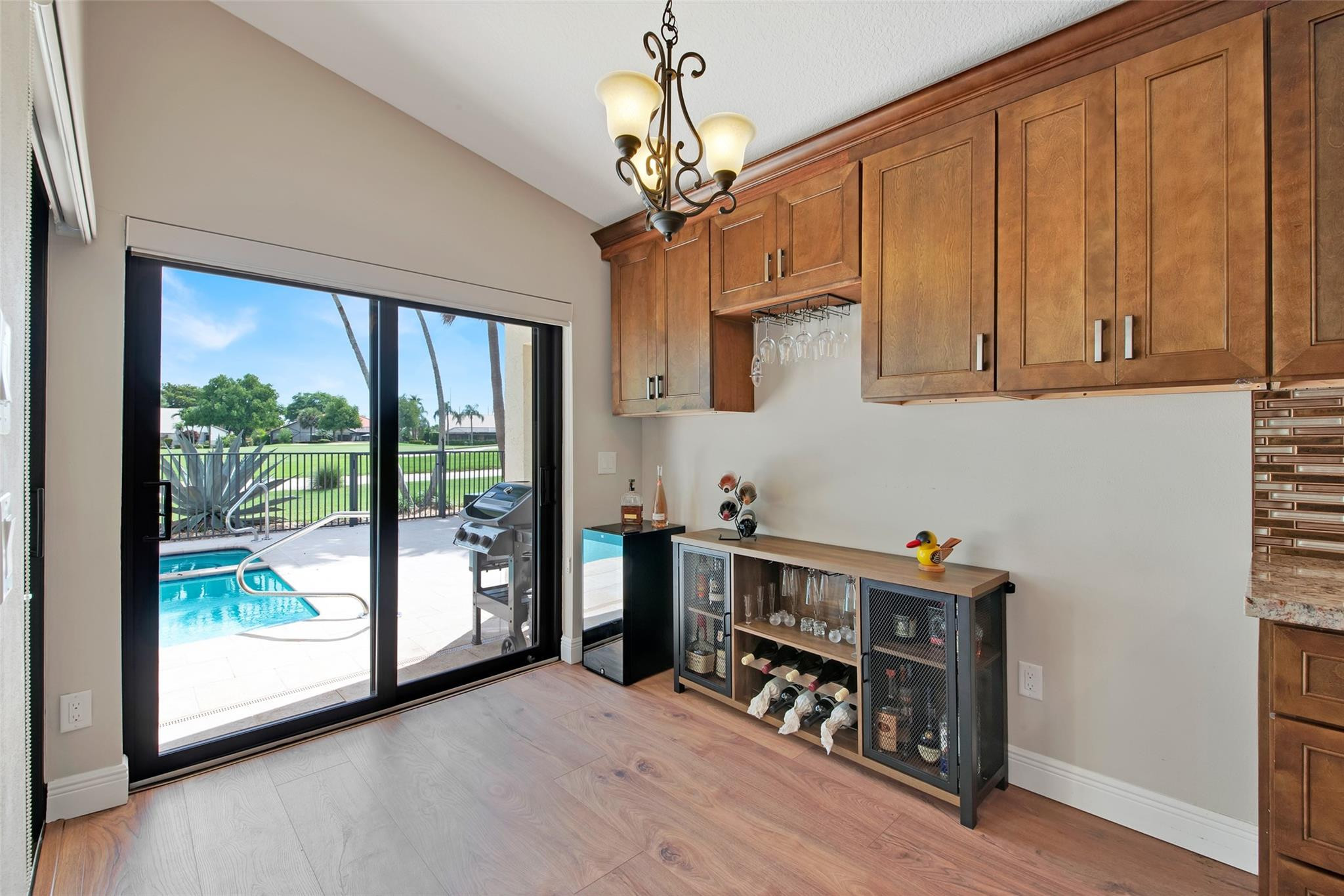 10271 Sunset Bend Dr