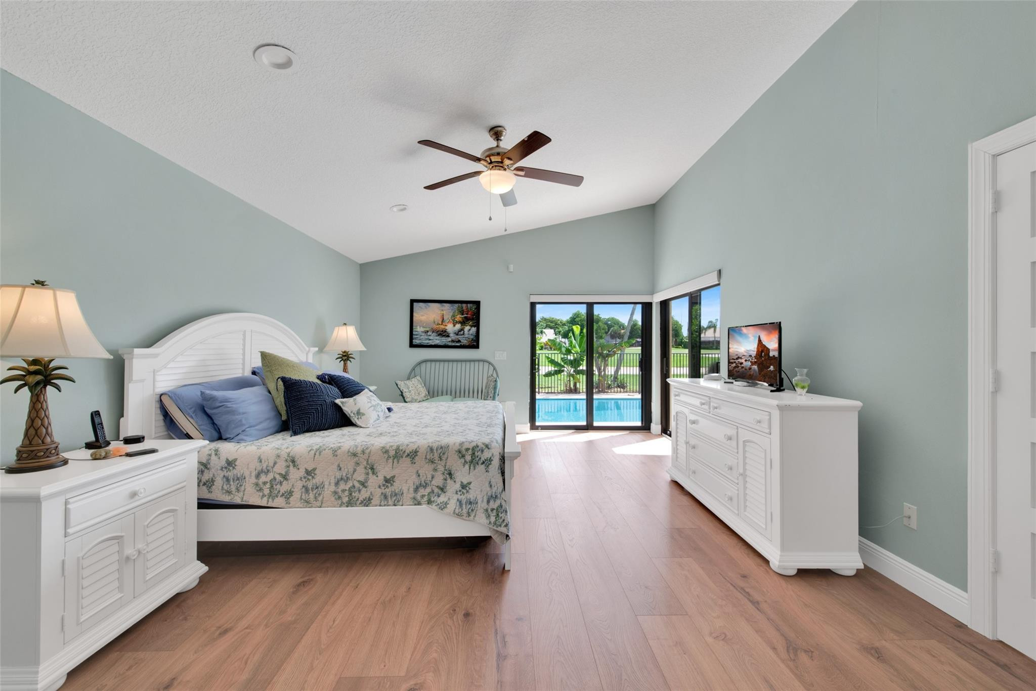 10271 Sunset Bend Dr