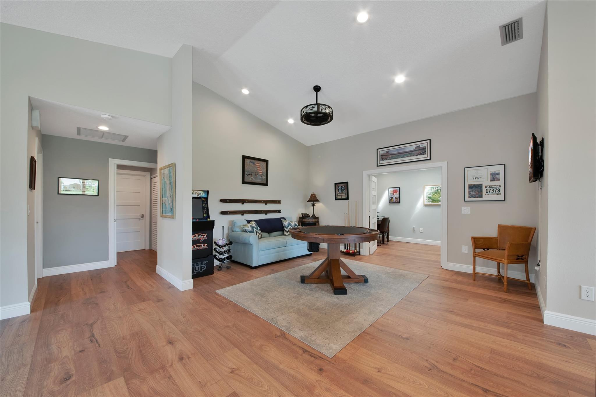 10271 Sunset Bend Dr