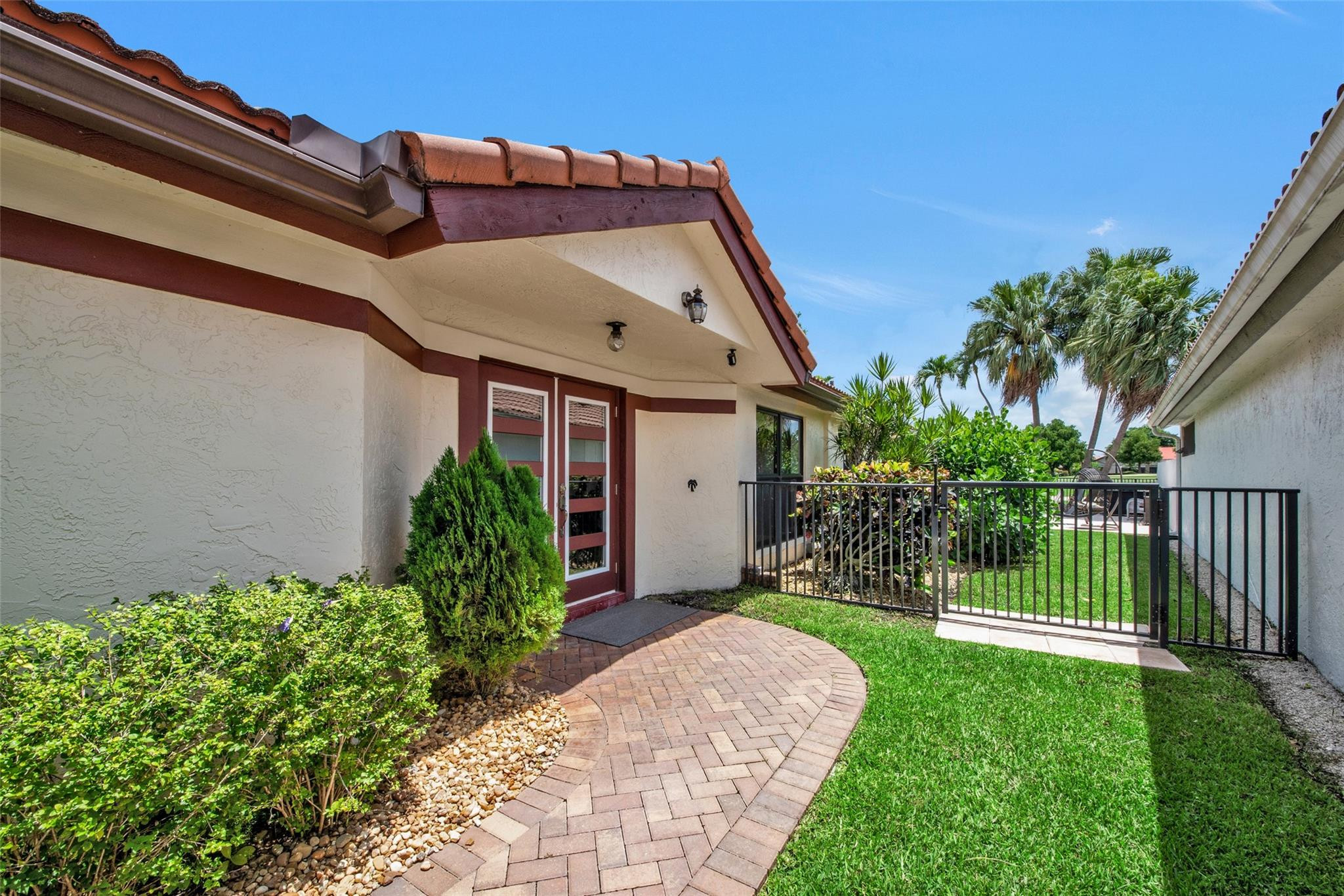 10271 Sunset Bend Dr