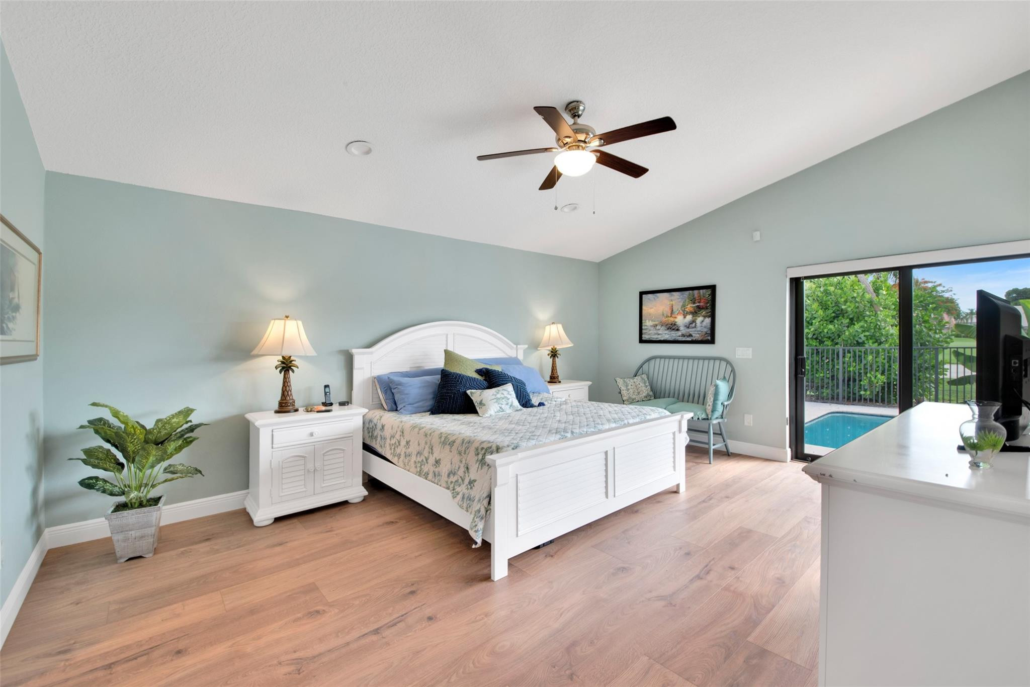 10271 Sunset Bend Dr